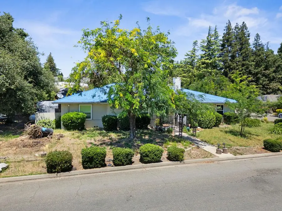 9901 Wild Oak Court, Oakdale, CA 95361 - #2