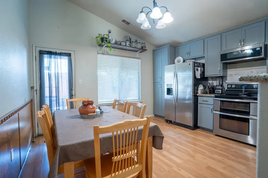 1089 La Mesa Street, Escalon, CA 95320 - #3