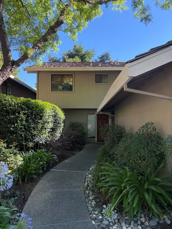2042 University Park Drive, Sacramento, CA 95825
