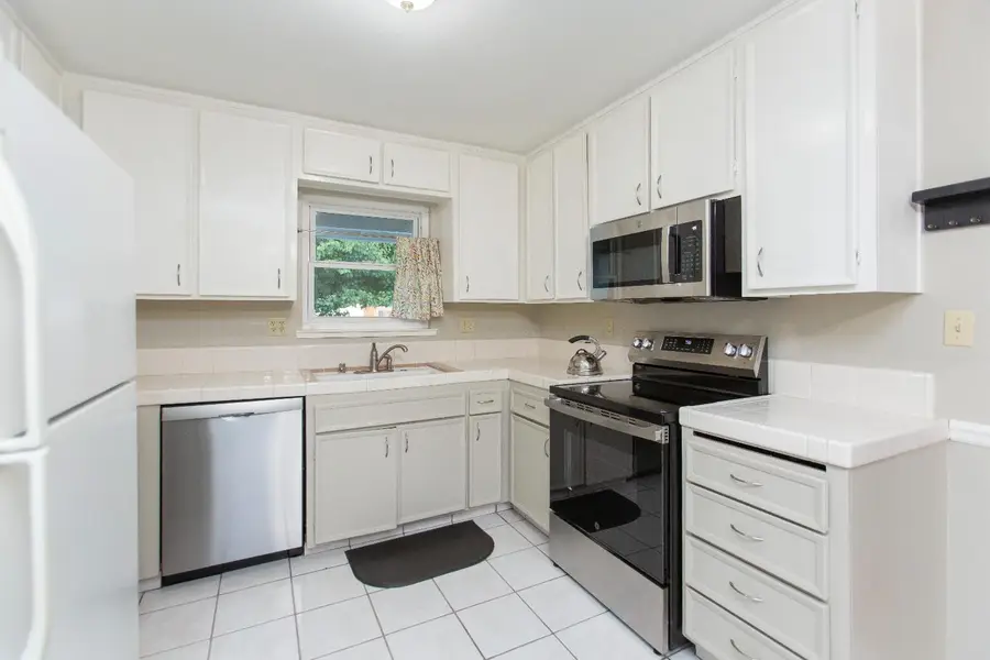 2761 Ball Court, Turlock, CA 95382 - #3