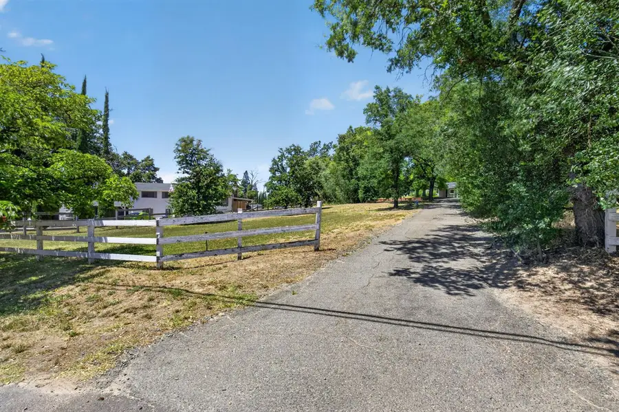 8833 Elm Avenue, Orangevale, CA 95662 - #2