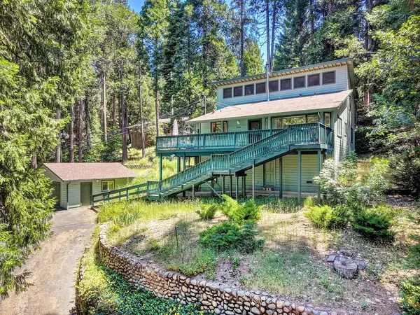 7085 Lakewood Drive, Pollock Pines, CA 95726
