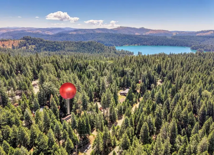 7085 Lakewood Drive, Pollock Pines, CA 95726 - #2