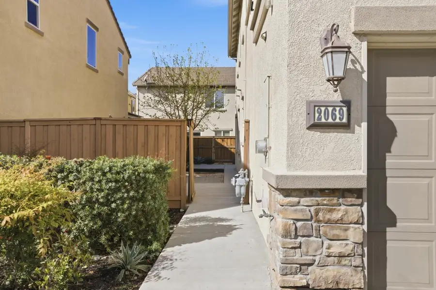 2069 Camino Real Way, Roseville, CA 95747 - #3