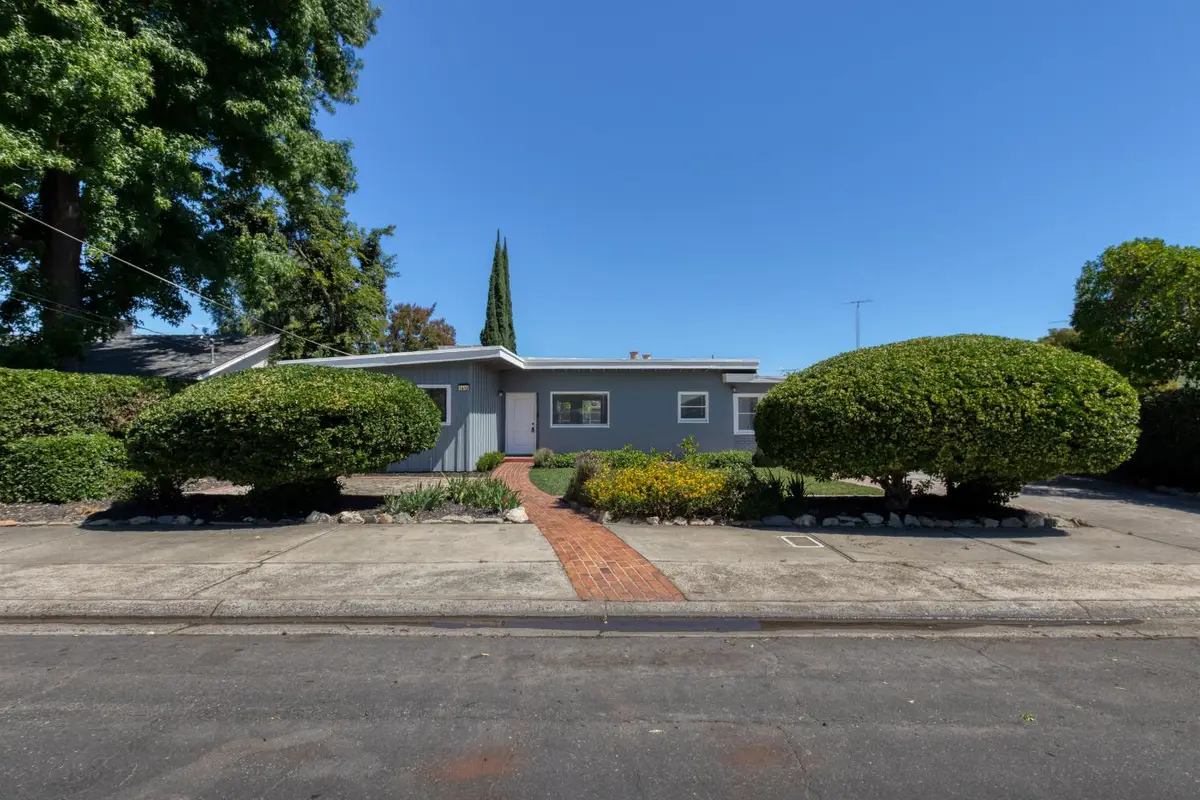 7419 Pine Street, Hughson, CA 95326 - #1