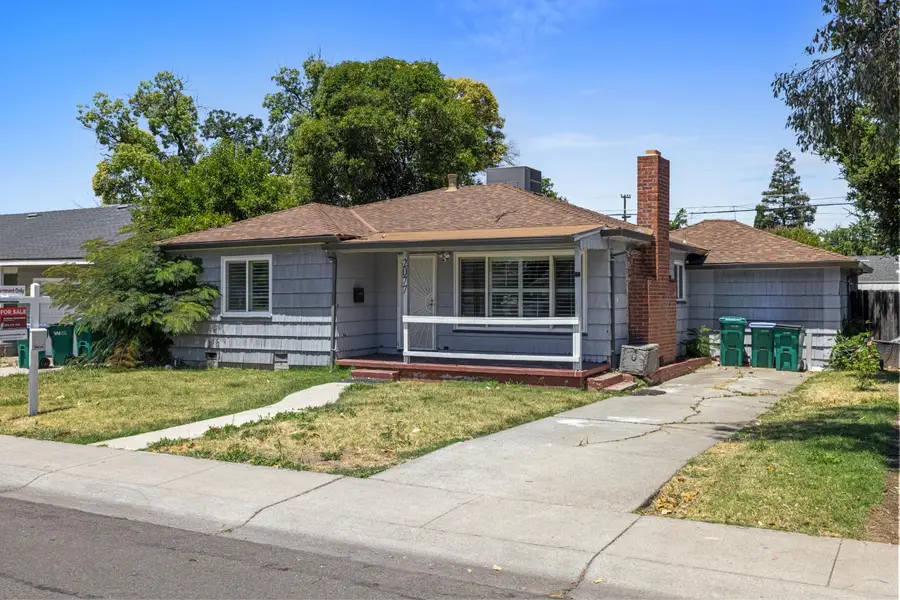 2077 W Sonoma Avenue, Stockton, CA 95204 - #2