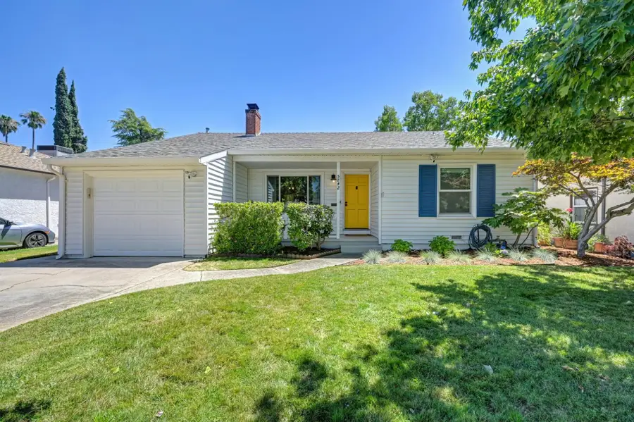 5842 13th Avenue, Sacramento, CA 95819 - #2