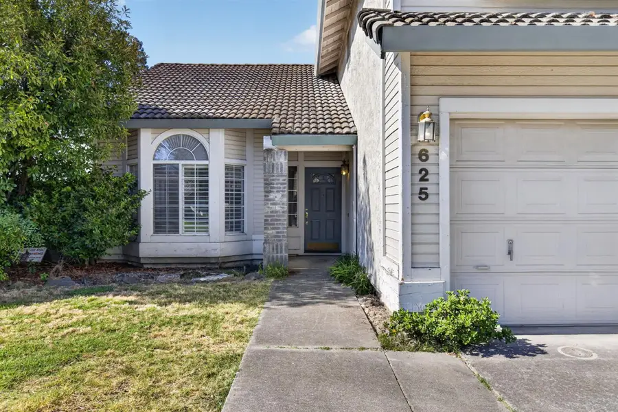 625 Vernon Oaks Drive, Roseville, CA 95678 - #3