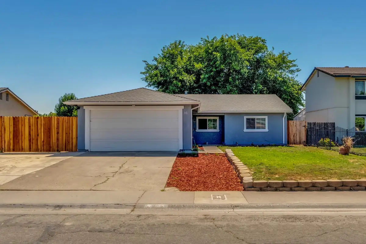 35 Monaghan Circle, Sacramento, CA 95823 - #1