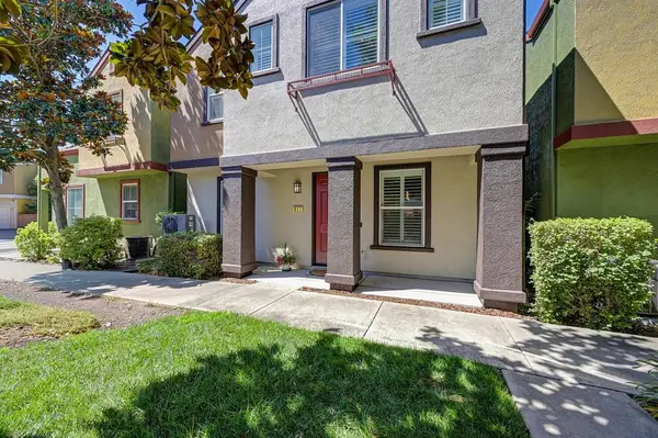 817 Sinter Lane, West Sacramento, CA 95691