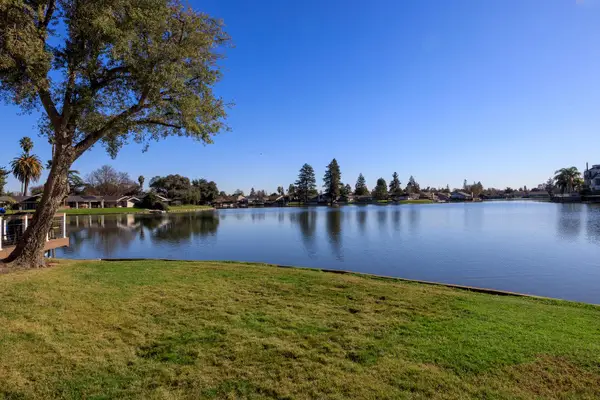 3722 W Benjamin Holt Drive #16, Stockton, CA 95219