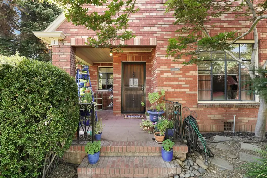 149 S Orange Avenue, Lodi, CA 95240 - #2
