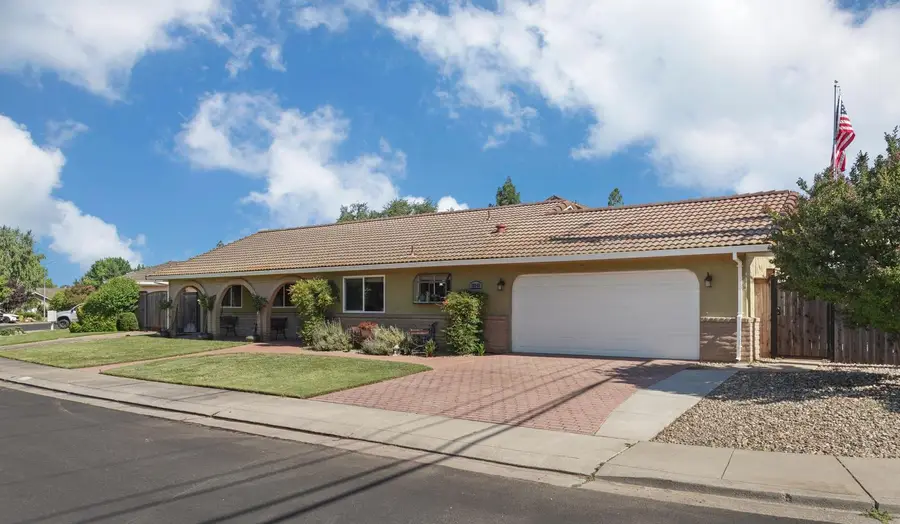 18946 Lambert Way, Lockeford, CA 95237 - #2