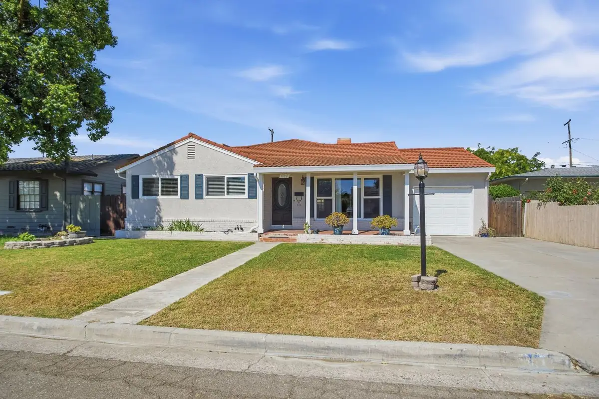 889 Real Avenue, Newman, CA 95360 - #1