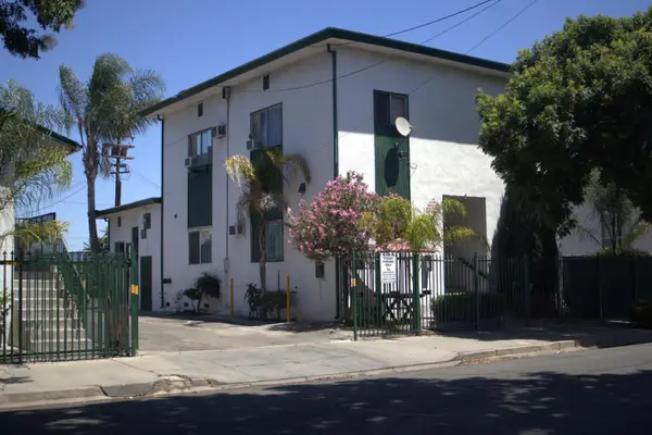 1409 E Market Street, Stockton, CA 95205