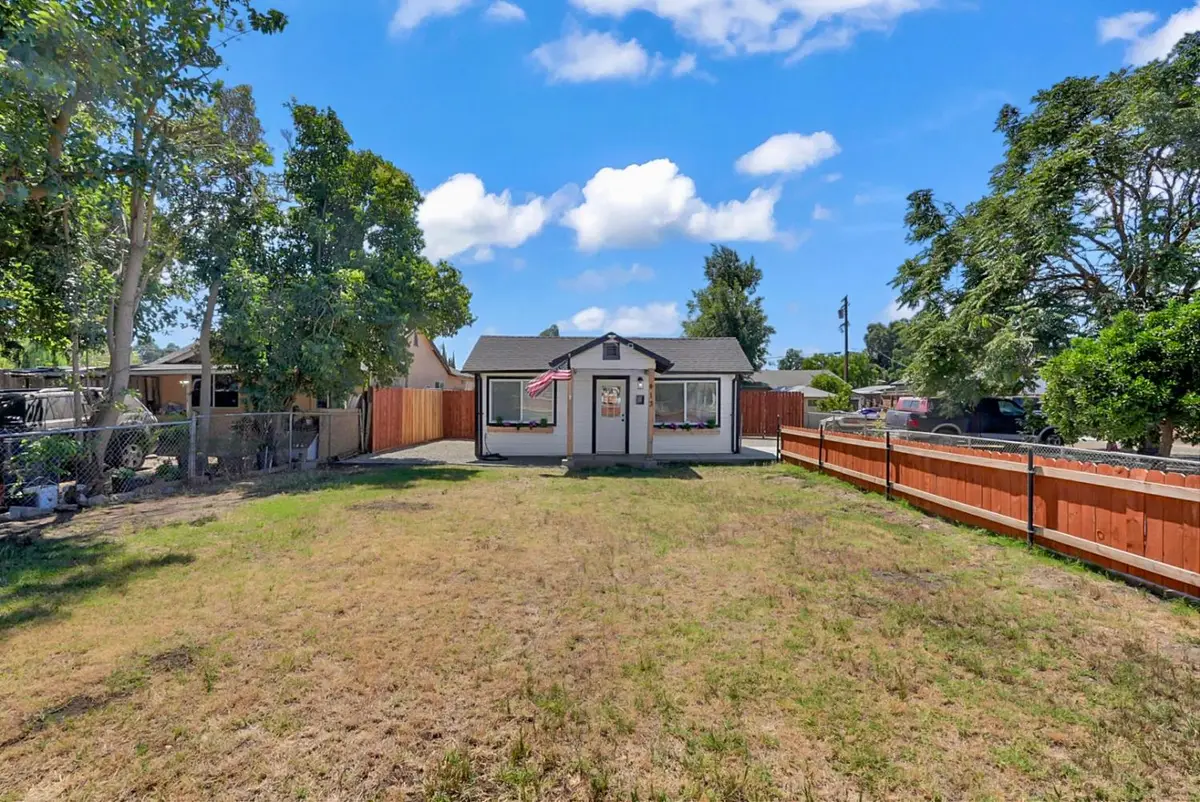 413 Empire Avenue, Modesto, CA 95354 - #1
