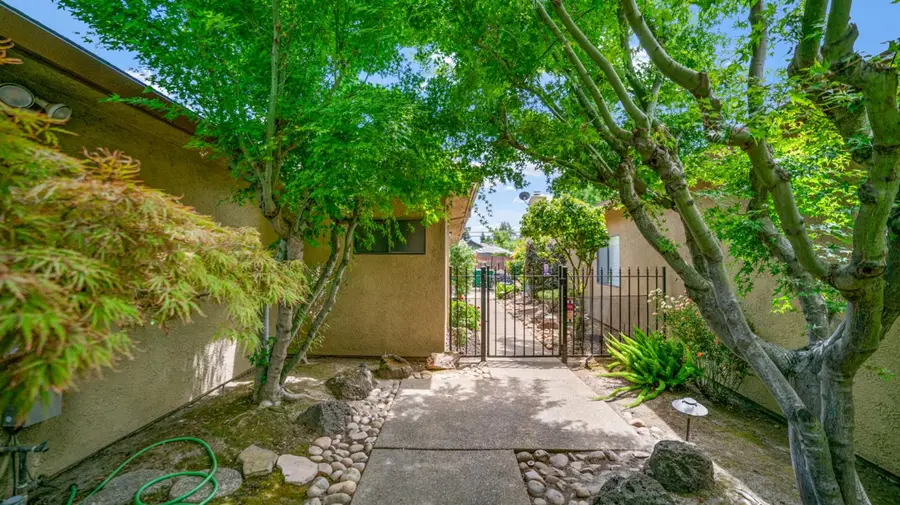 2561 Central Park Drive, Lodi, CA 95240 - #2