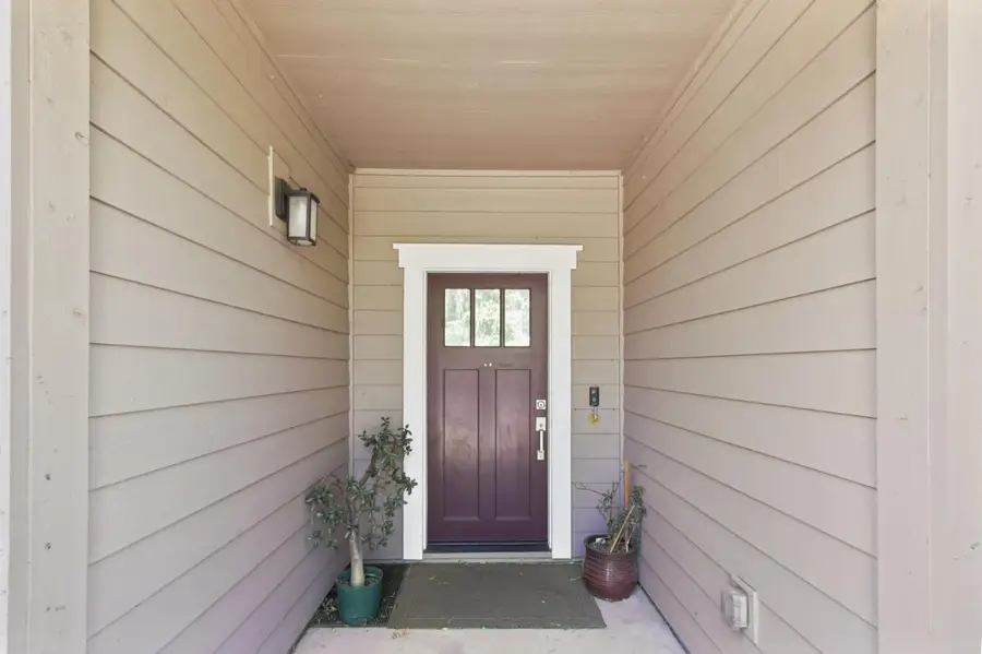 270 Grande Avenue, Davis, CA 95616 - #2