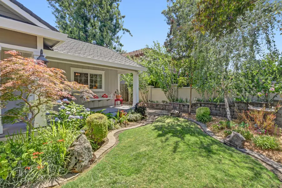 8560 Shawnee Avenue, Fair Oaks, CA 95628 - #3