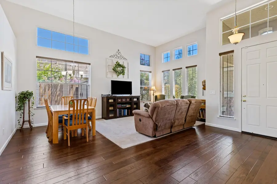 3264 Rock Creek Way, Roseville, CA 95747 - #3
