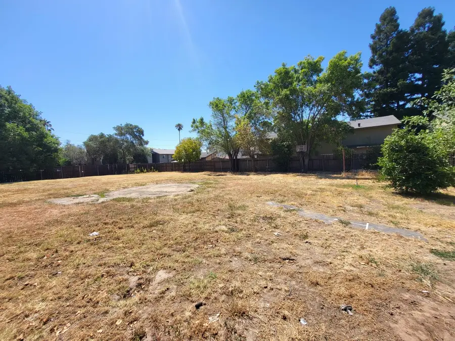 2620 Darwin, Sacramento, CA 95821 - #3