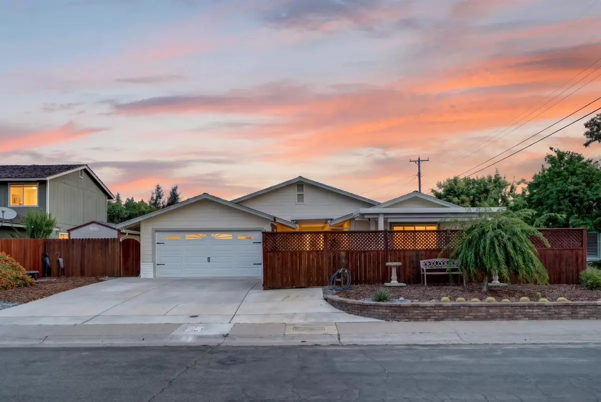 283 Brewster Avenue, Sacramento, CA 95831 - #1