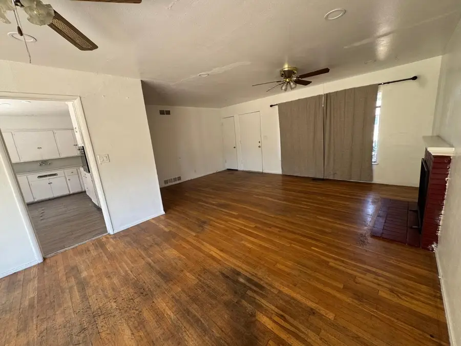 106 W Longview, Stockton, CA 95207 - #3