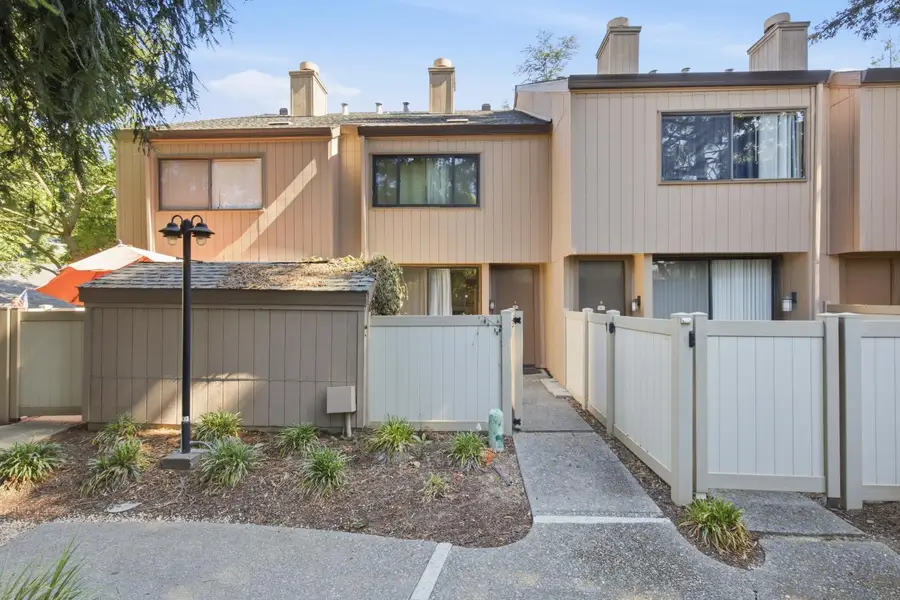 536 Woodside Oaks #7, Sacramento, CA 95825 - #2
