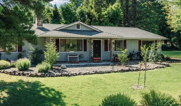 17594 Lake Forest Drive, Penn Valley, CA 95946