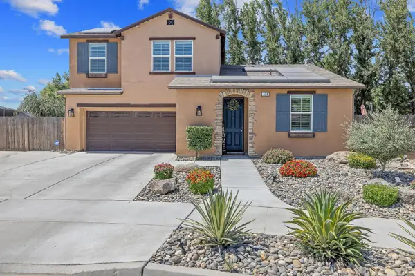 908 Tuscany Court, Lemoore, CA 93245