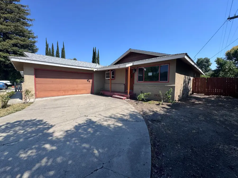 842 W Los Felis Avenue, Stockton, CA 95210 - #3