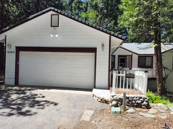 3205 Castlewood Circle, Pollock Pines, CA 95726
