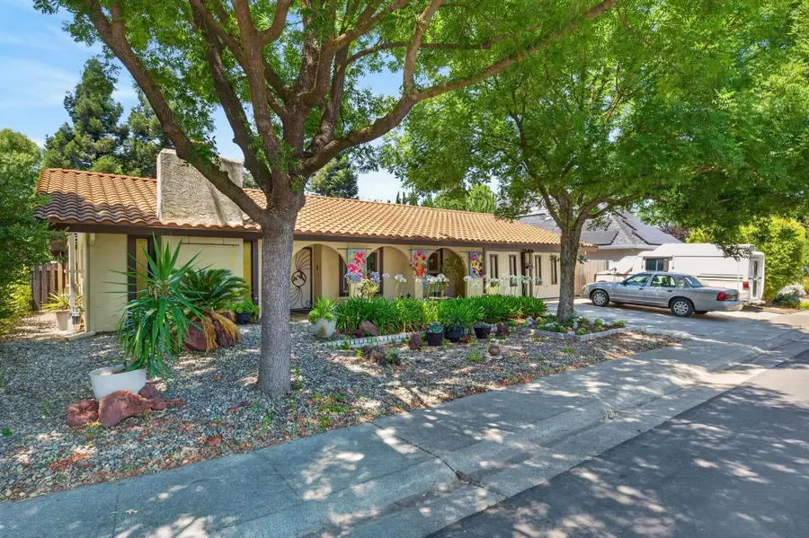 625 Estrella Place, Davis, CA 95616 - #2