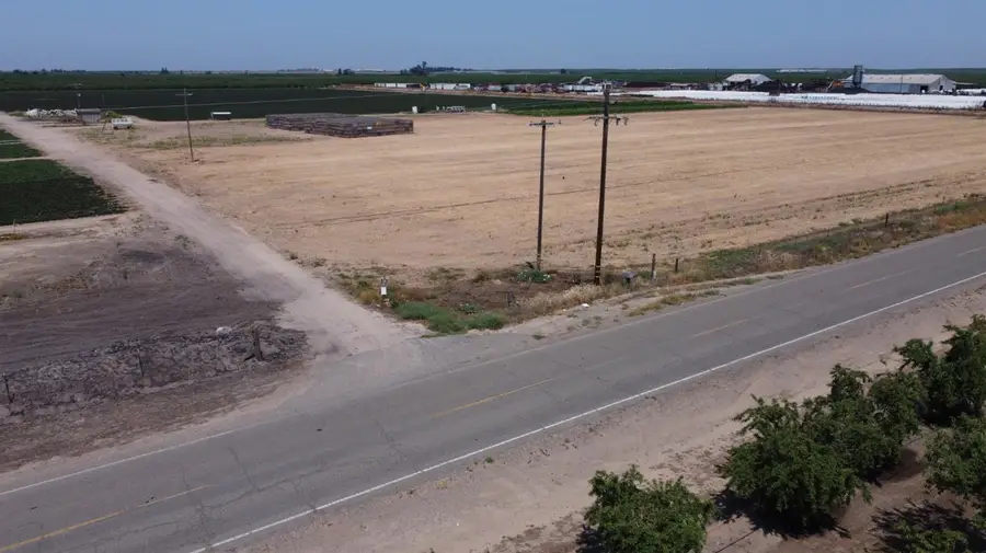 16723 Newport Road, Turlock, CA 95380 - #2