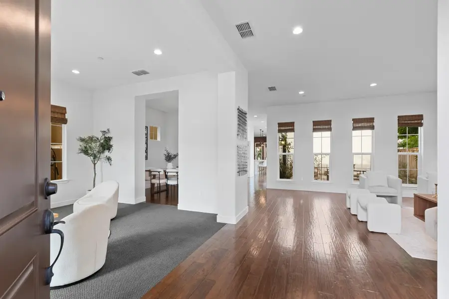 3073 Crocker Drive, Sacramento, CA 95818 - #3