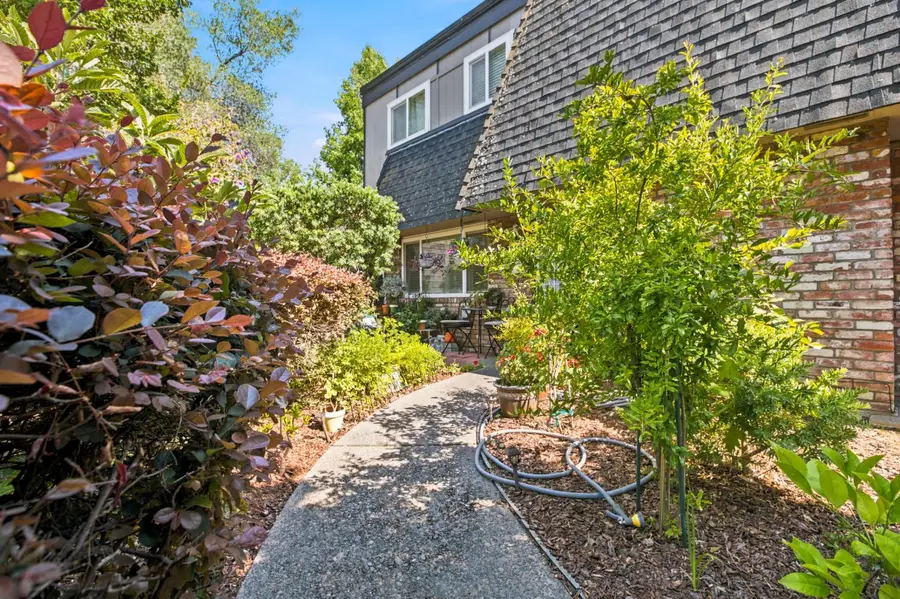 7518 Fairway Two Avenue, Fair Oaks, CA 95628 - #2