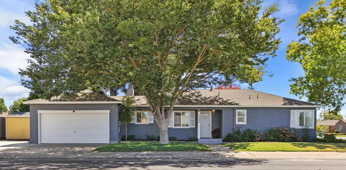 1220 S Crescent Avenue, Lodi, CA 95240 - #1