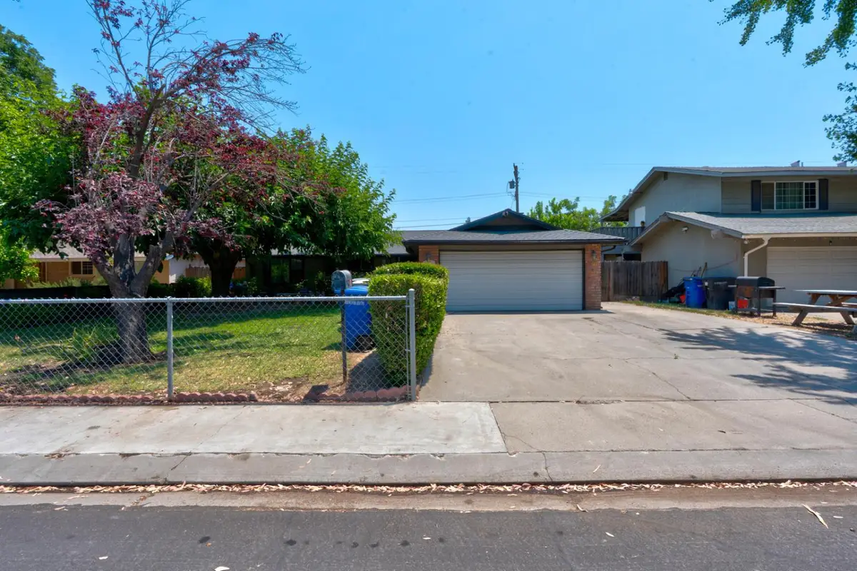 620 Lenore Drive, Modesto, CA 95351 - #1