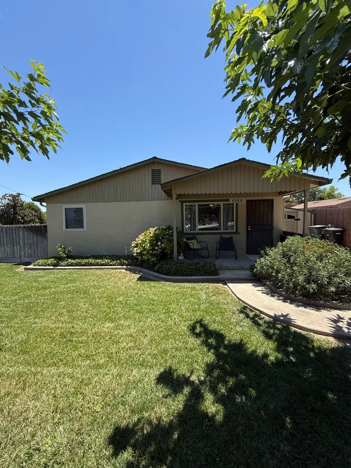 1244 Mitchell Ave, Escalon, CA 95320 - #1