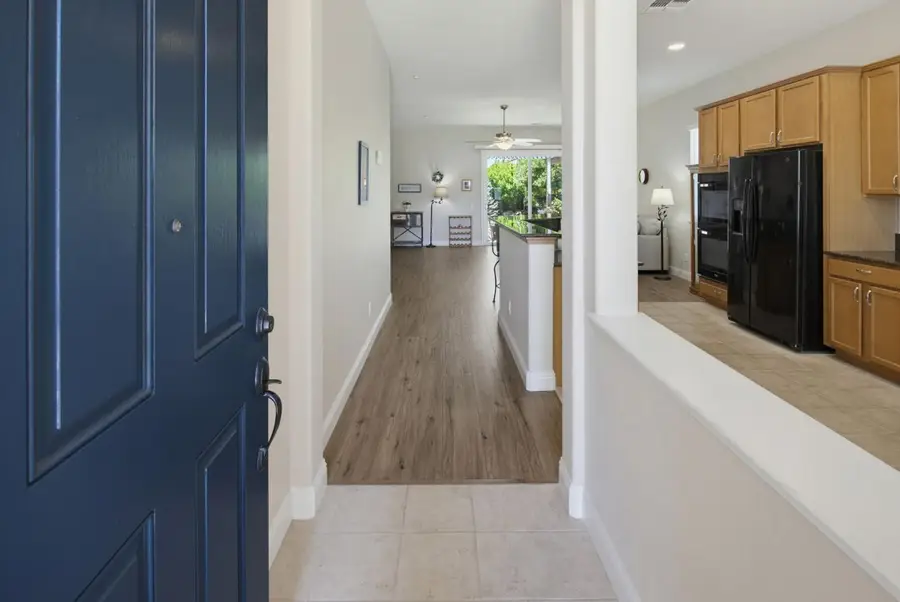 2081 Abby Gate Drive, Roseville, CA 95747 - #3