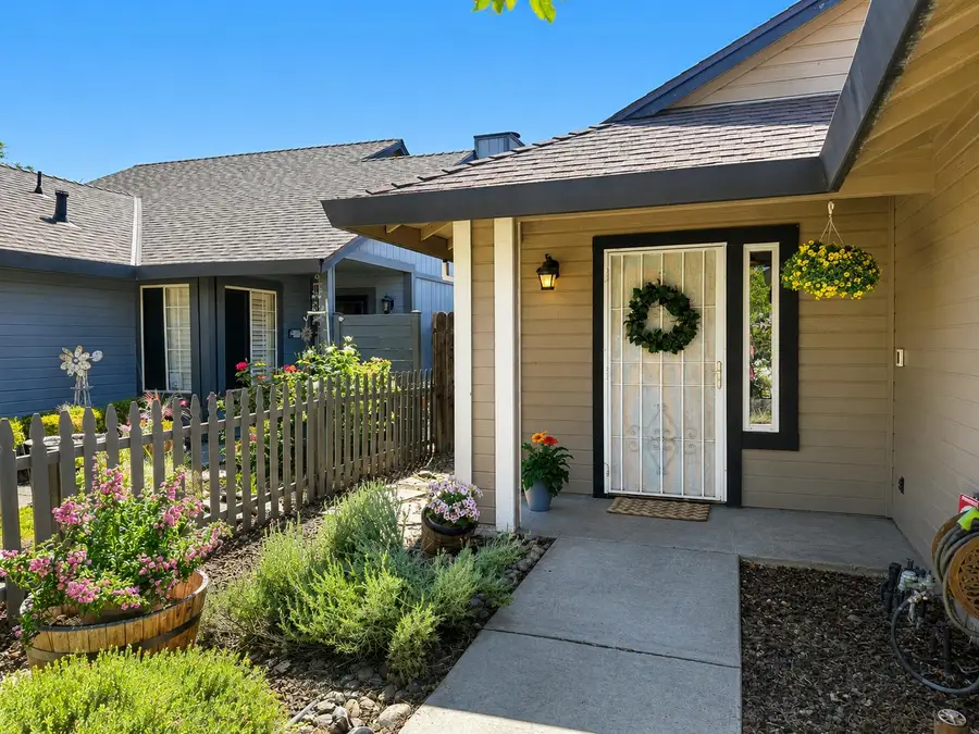 6317 Elkhorn Manor Drive, Rio Linda, CA 95673 - #2
