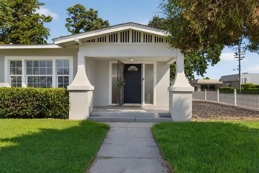 530 E G Street, Oakdale, CA 95361 - #2