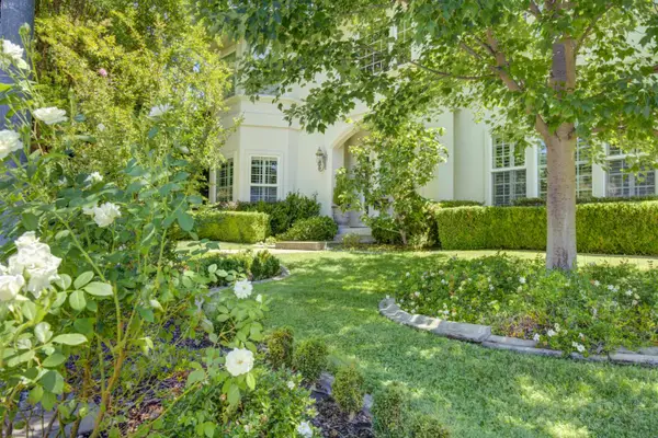 5 Latham Lane, Sacramento, CA 95864