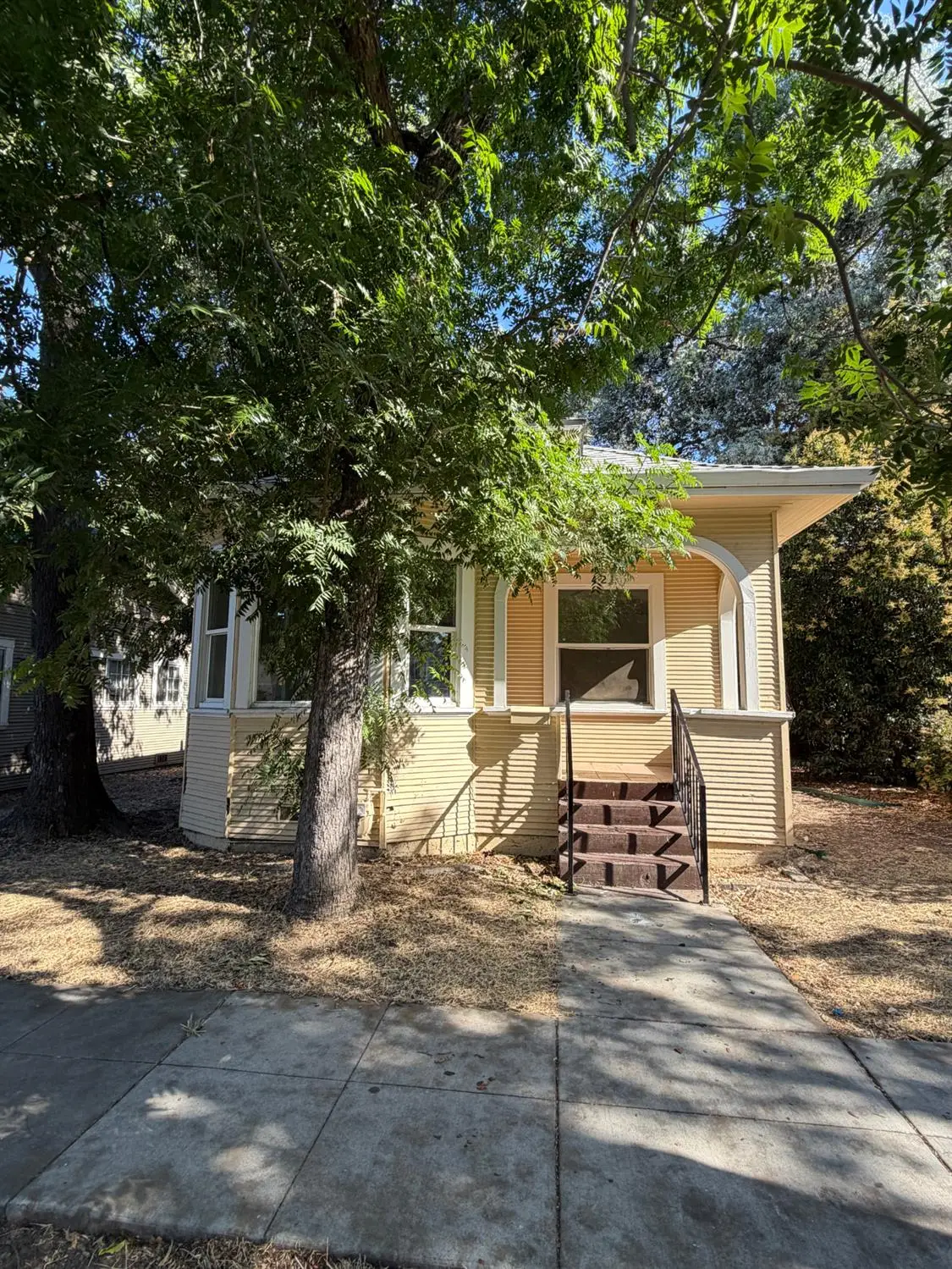 421 E Wyandotte Street, Stockton, CA 95204 - #1