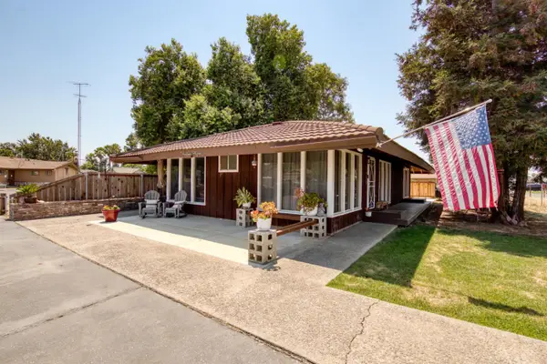 1415 Oklahoma Avenue, Escalon, CA 95320