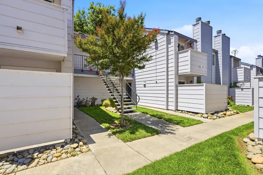 8252 Center Parkway #79, Sacramento, CA 95823 - #2