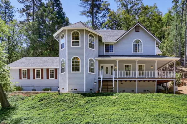 19407 Tiger Tail Rd, Grass Valley, CA 95949