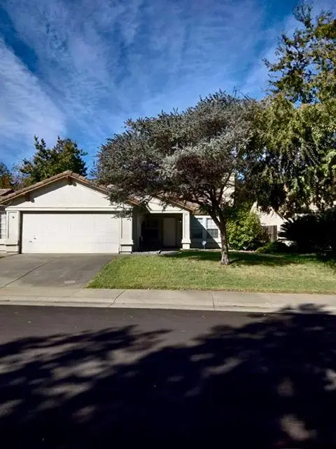 8657 Golden Sage Dr, Elk Grove, CA 95624