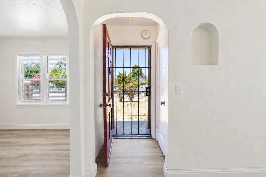 912 Turner Street, Modesto, CA 95351 - #2