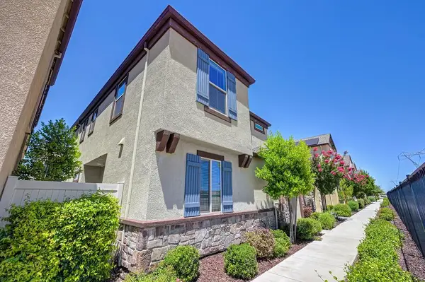 9327 Mystic Lake Aly, Sacramento, CA 95829